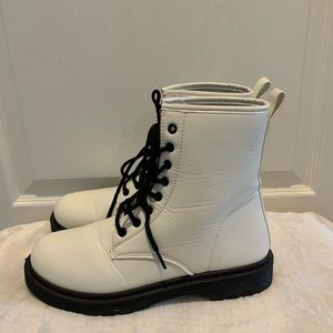 Charles Albert Women Size 10 Black White Combat Boots  Lace Up Casual Military